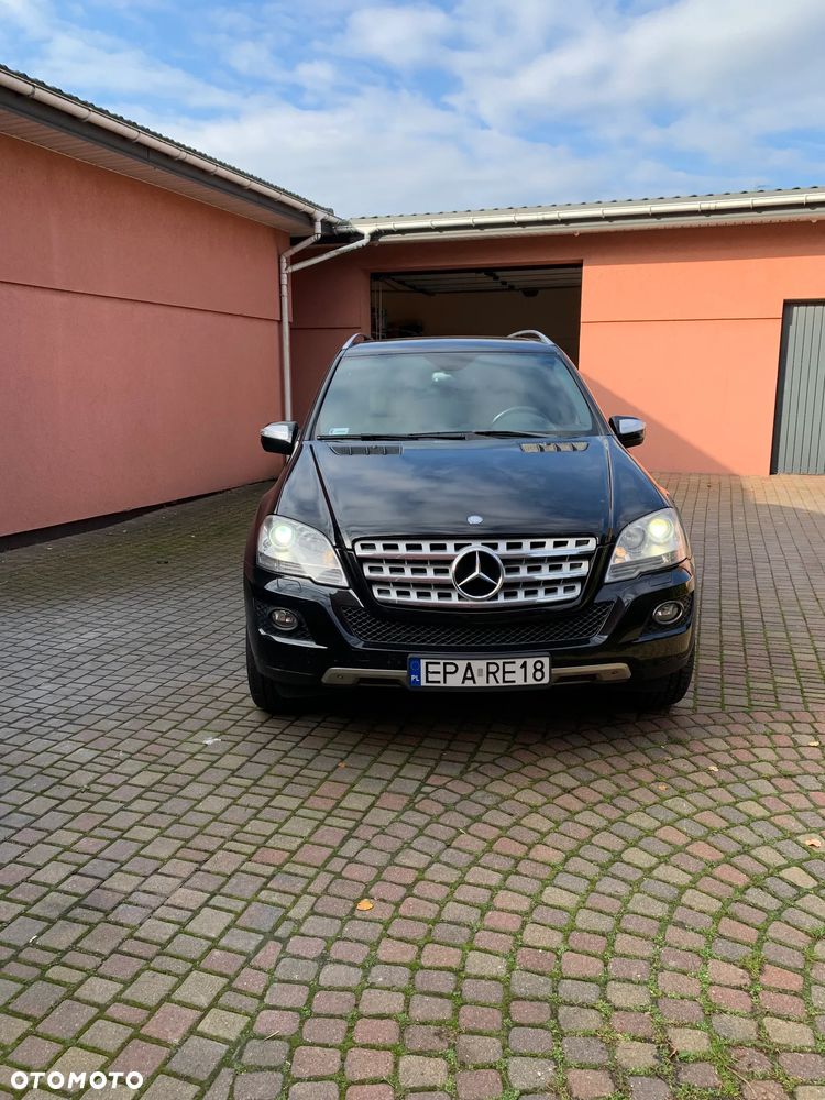 Mercedes-Benz ML - 1