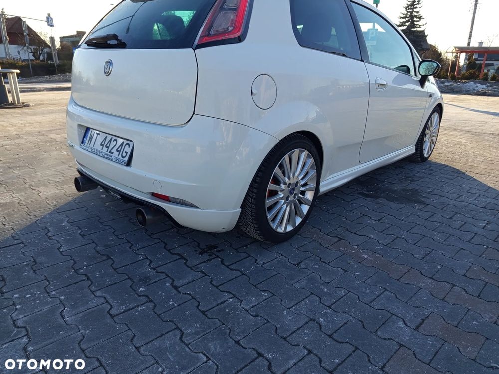 Fiat Grande Punto - 8
