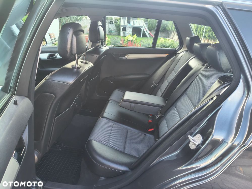Mercedes-Benz Klasa C 180 Kompressor BlueEFFICIENCY Avantgarde - 11