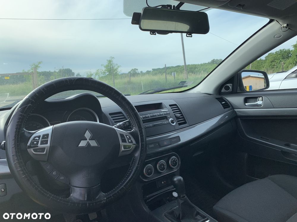 Mitsubishi Lancer - 6