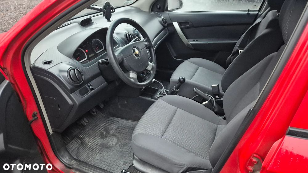 Chevrolet Aveo - 17