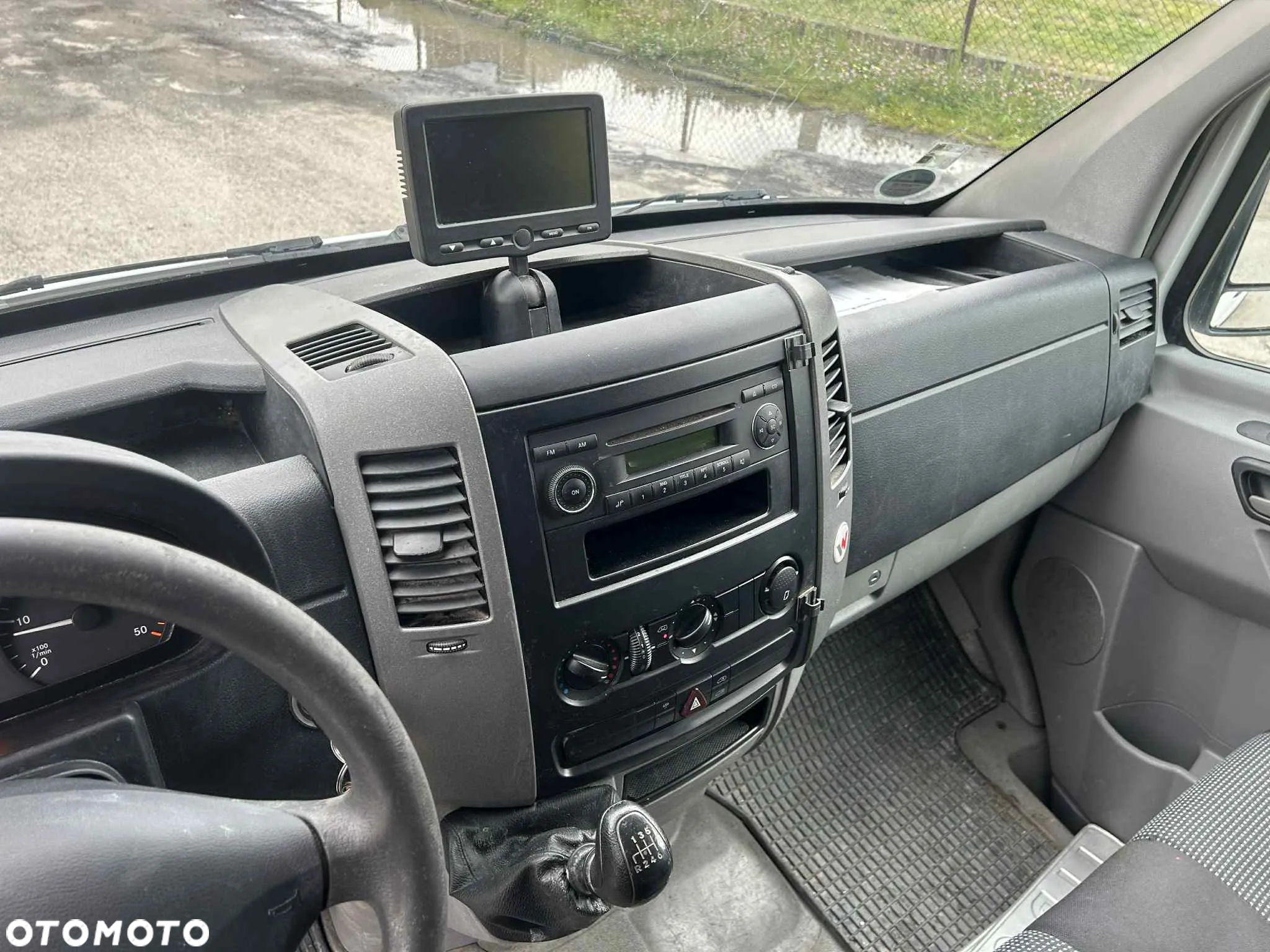 Mercedes-Benz Sprinter 216 - 20