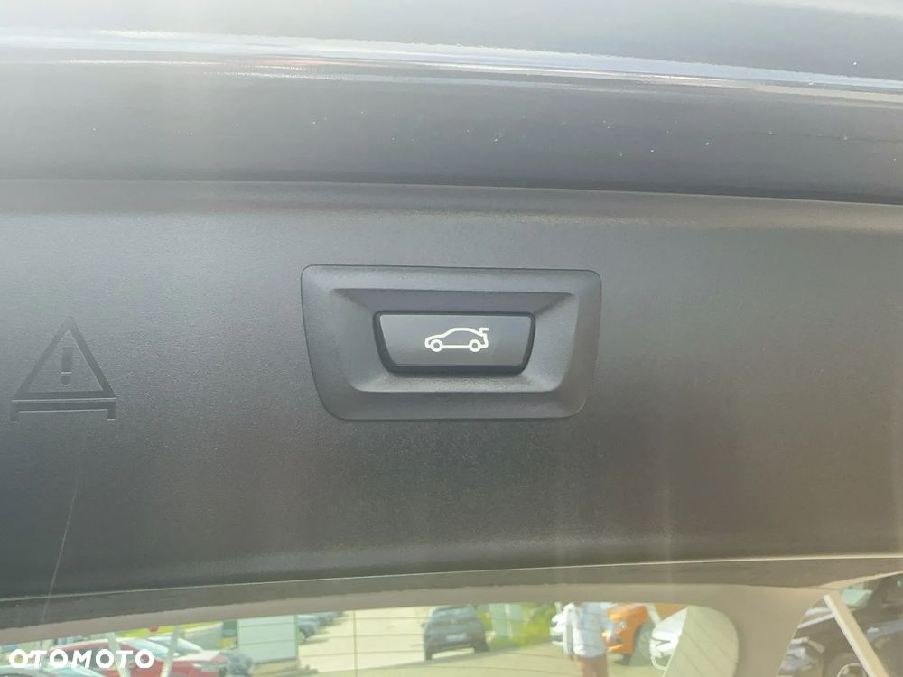 BMW Seria 5 520d Touring - 28