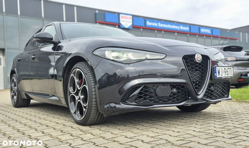 Alfa Romeo Giulia 2.0 Turbo 16V AT8-Q4 Competizione - 11