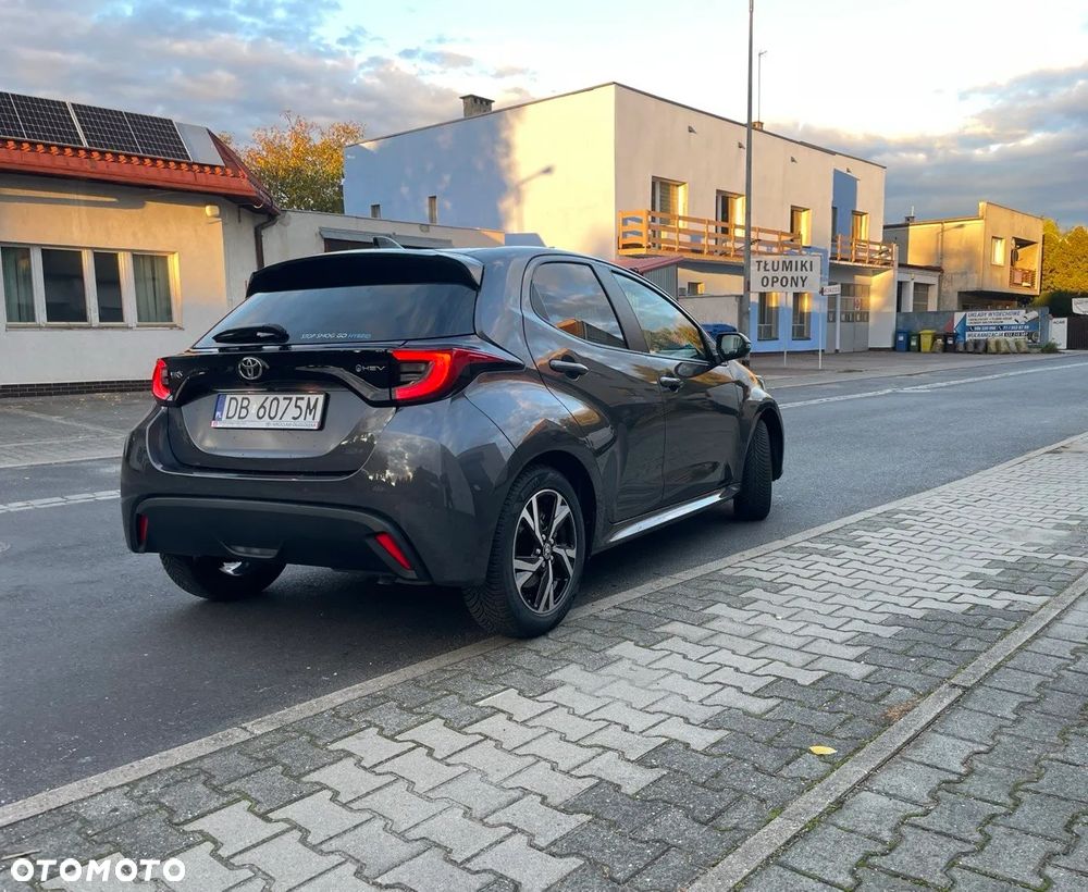 Toyota Yaris Hybrid 1.5 Style - 4