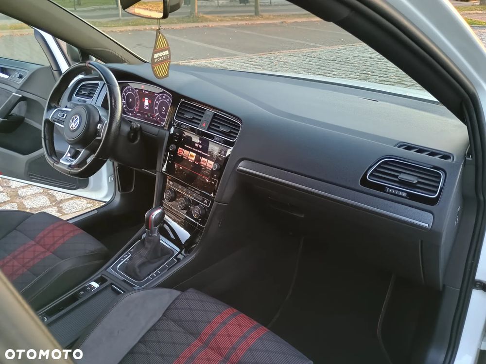 Volkswagen Golf VII 2.0 TSI GTI TCR DSG - 17