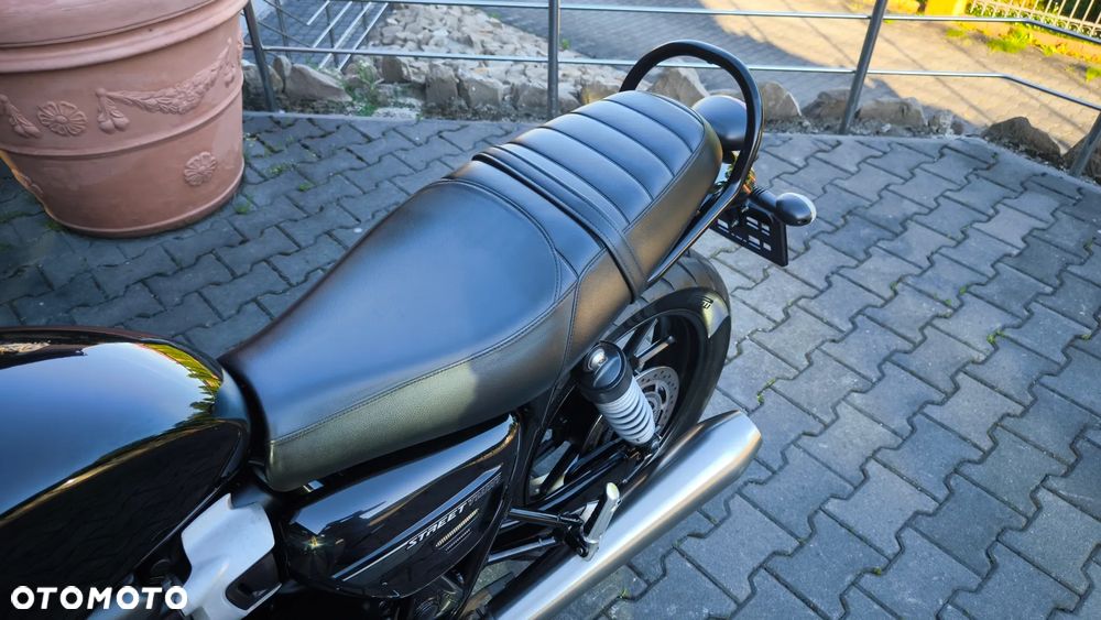 Triumph Street Twin - 19