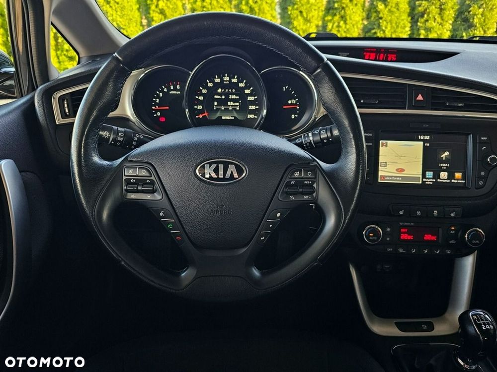 Kia Ceed - 15