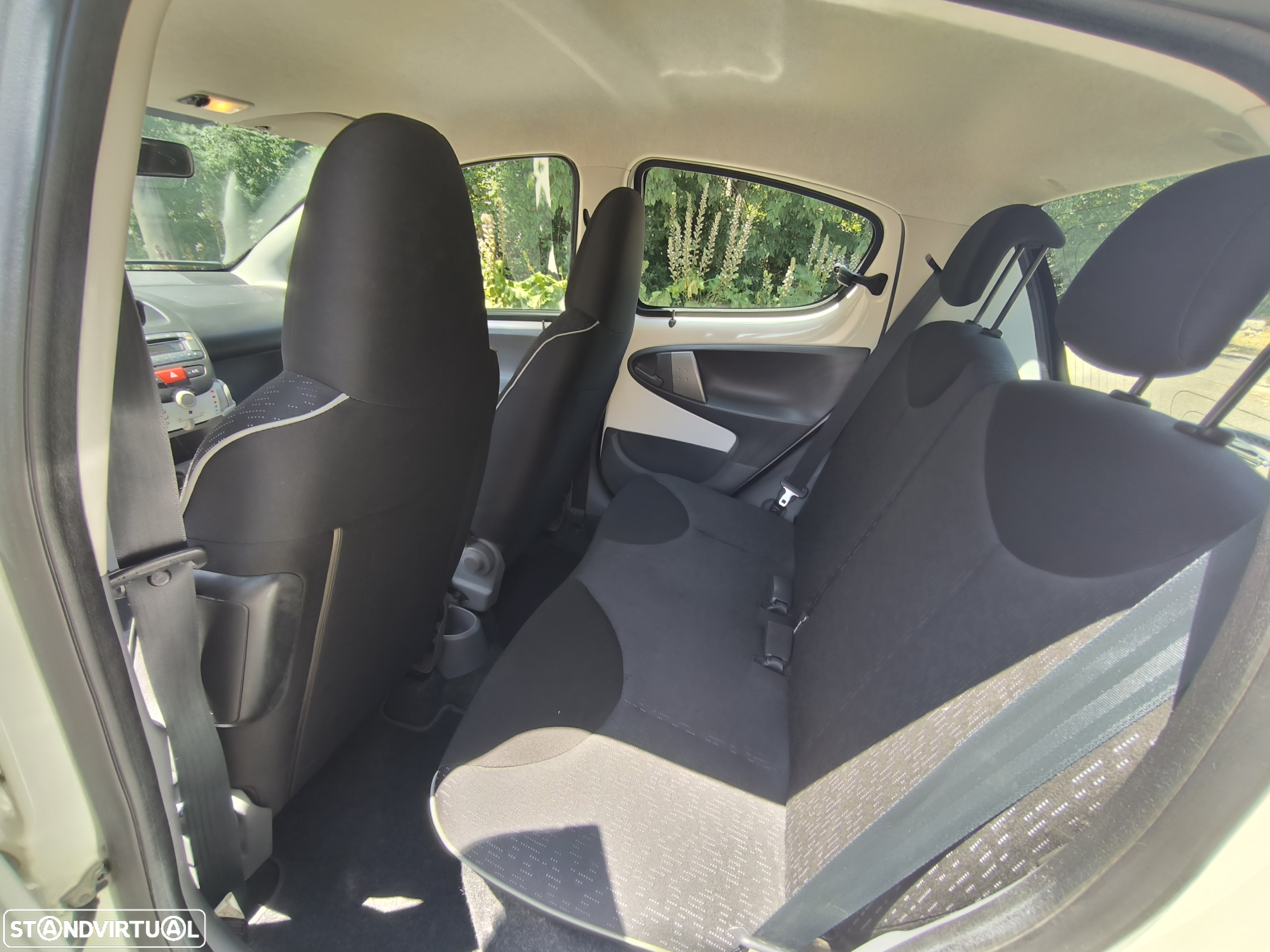 Peugeot 107 1.0 Active - 12