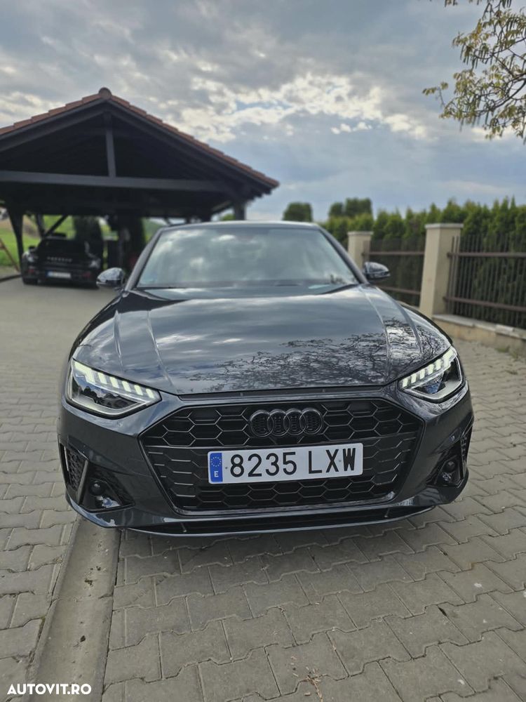 Audi A4 30 TDI S tronic S line - 1