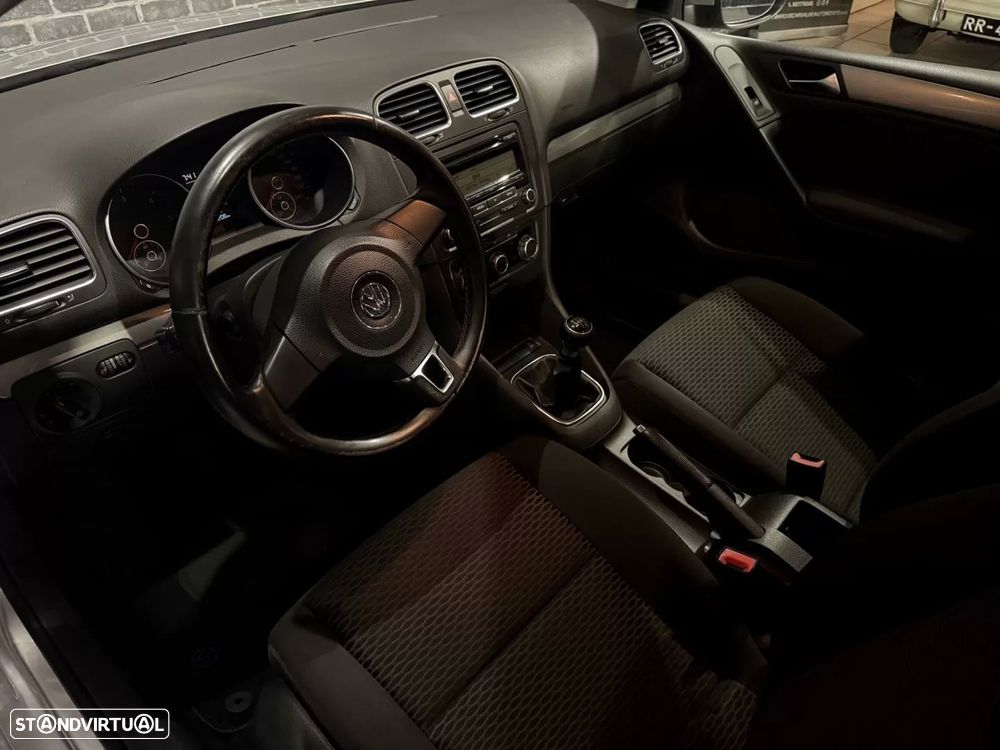 VW Golf 1.6 TDi Trendline BlueMotion - 9