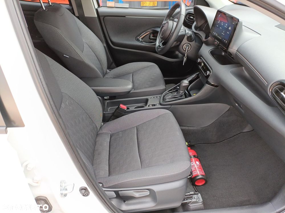 Toyota Yaris Hybrid 1.5 Style - 10