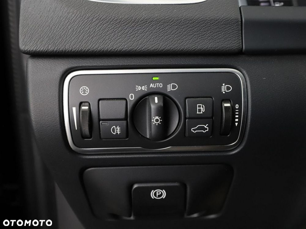 Volvo V60 Cross Country D3 Geartronic Pro - 30