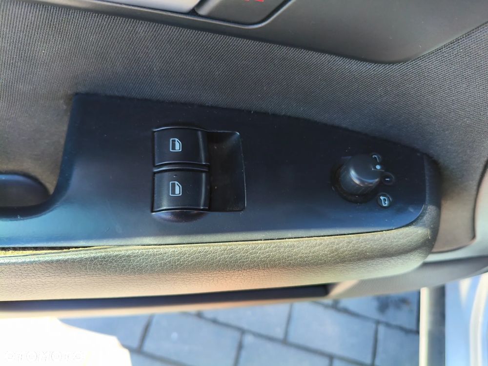 Audi A4 Limousine 2.0 TDI DPF - 4
