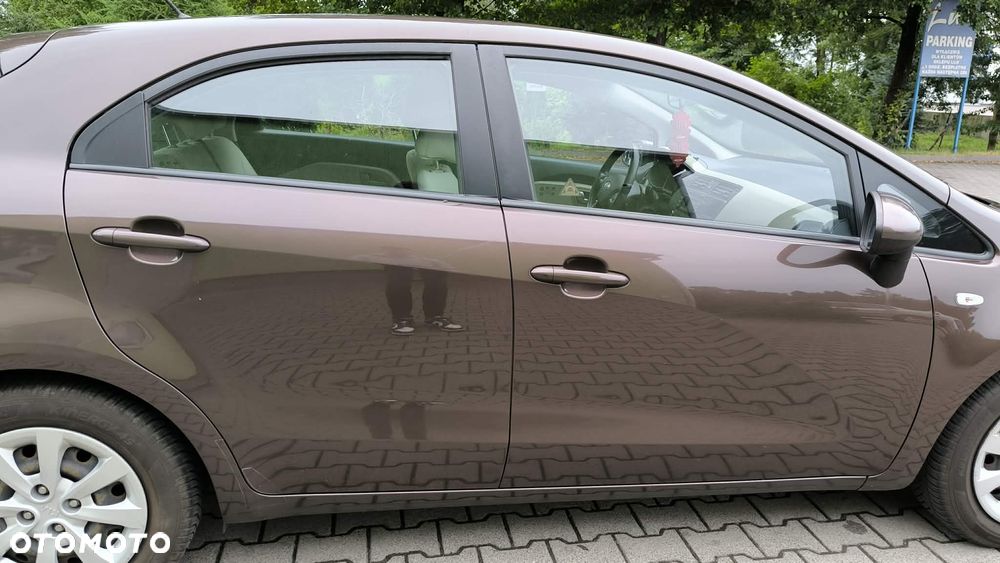 Kia Rio - 13