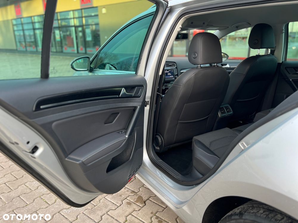 Volkswagen Golf 2.0 BlueTDI Highline - 21