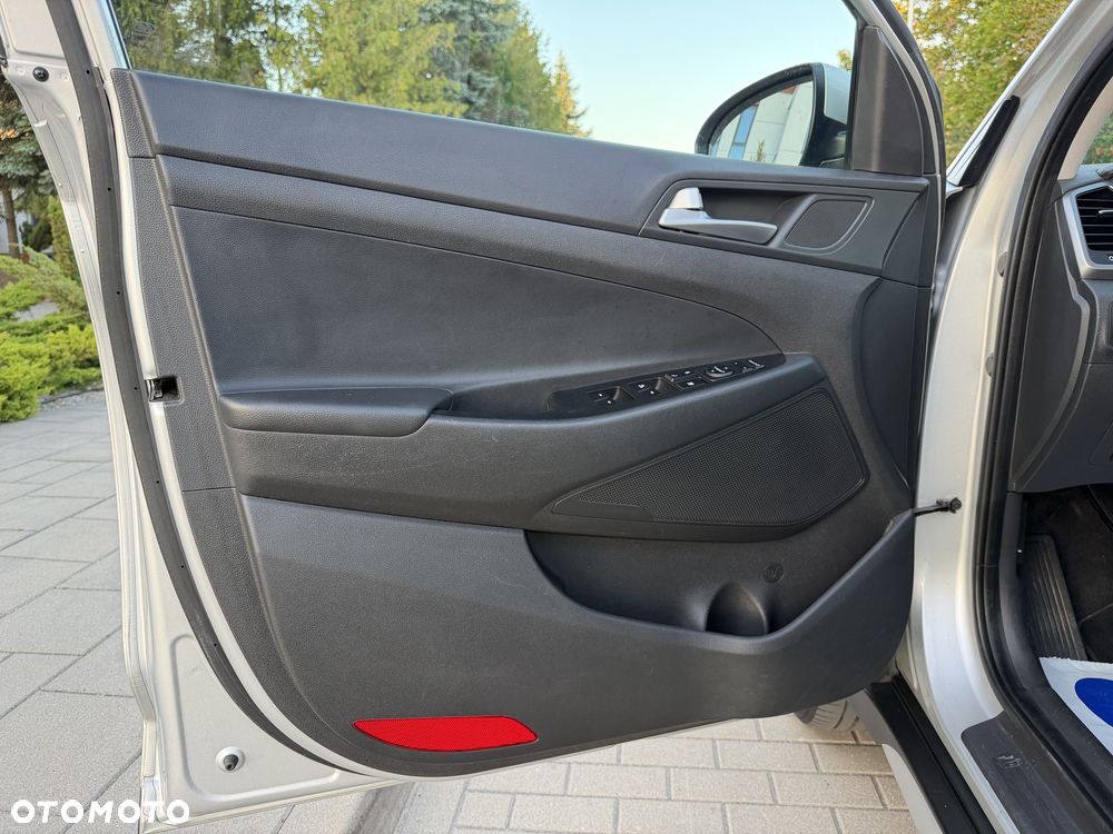Hyundai Tucson 1.7 CRDI BlueDrive Style 2WD - 12