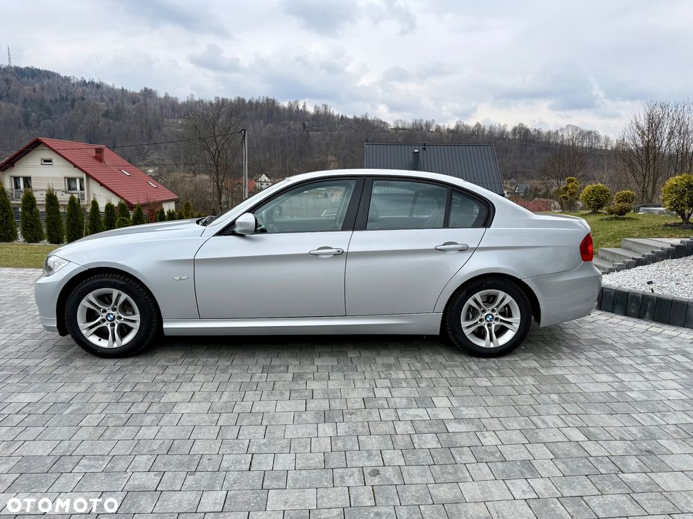 BMW Seria 3 318i Edition Exclusive - 22