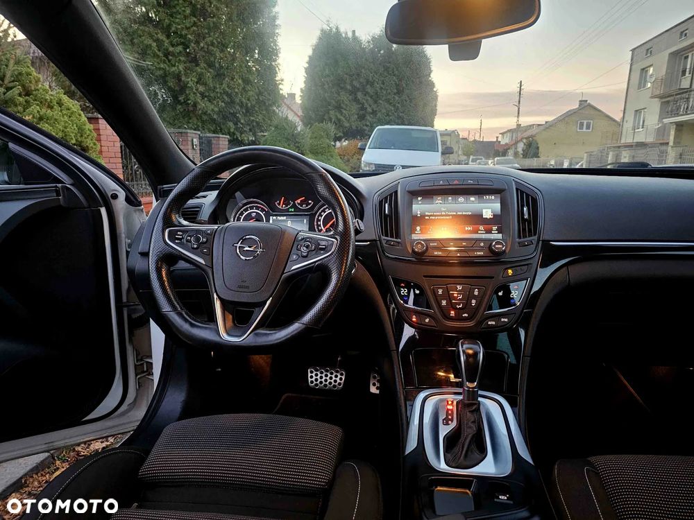 Opel Insignia Sports Tourer 2.0 Direct InjectionTurbo Ultimate - 24
