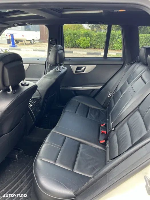 Mercedes-Benz GLK - 4