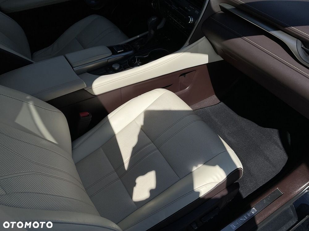 Lexus RX 450h L Prestige - 10