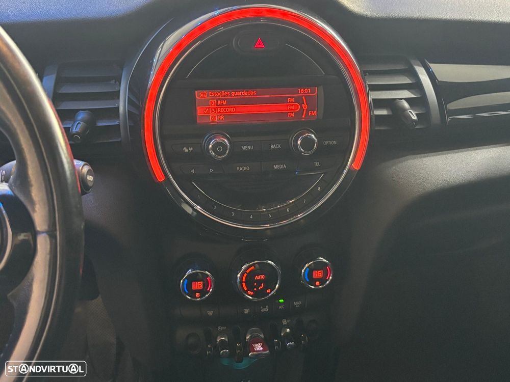 MINI 3 Portas One D - 12
