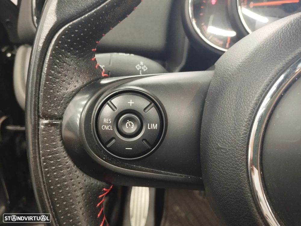 MINI Countryman Cooper SE ALL4 Auto - 27