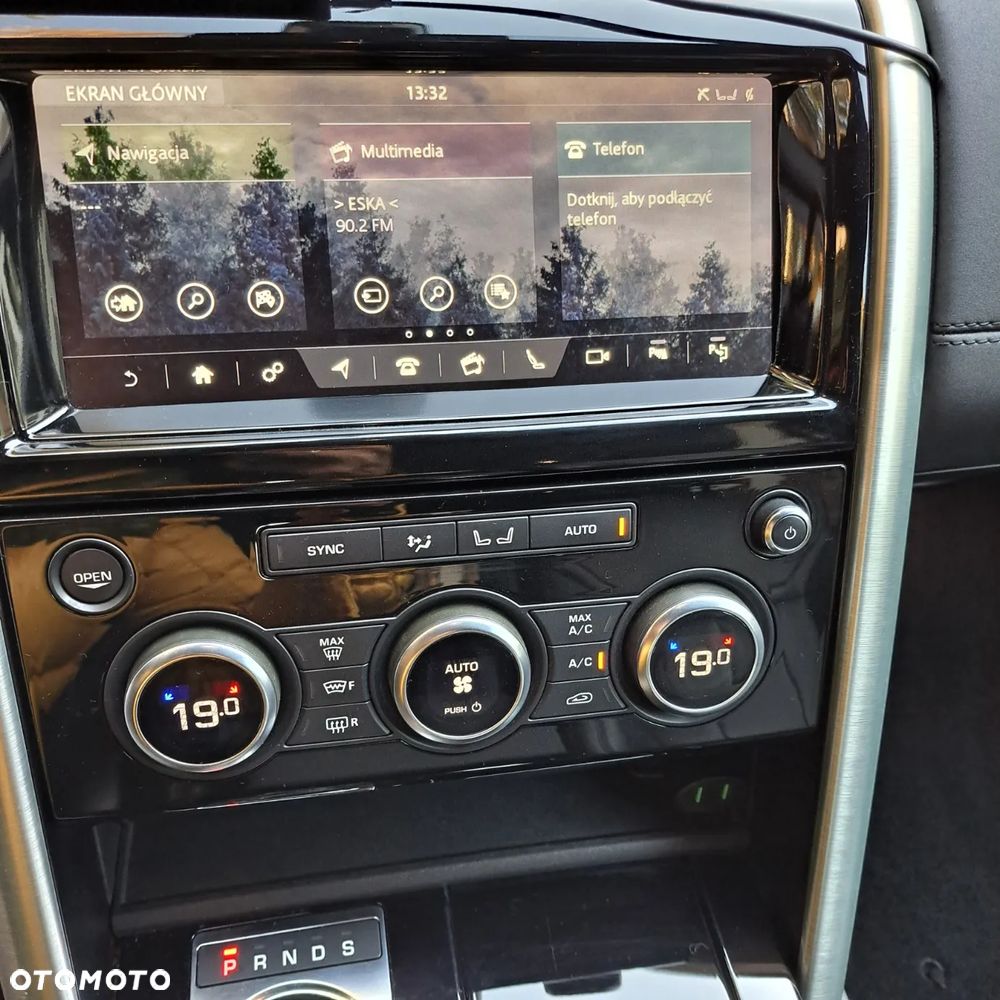 Land Rover Discovery V 2.0 SD4 HSE - 13