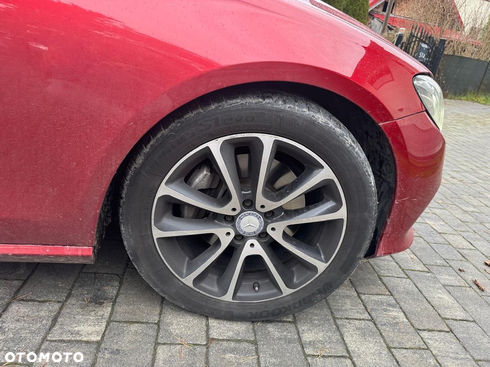 Mercedes-Benz Klasa E 220 d 4-Matic 9G-TRONIC - 10