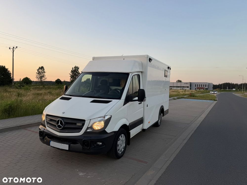 Mercedes-Benz Sprinter - 1