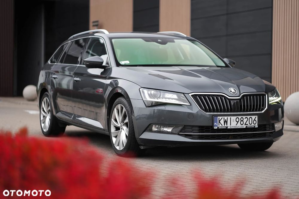 Skoda Superb 2.0 TDI SCR Style DSG - 16