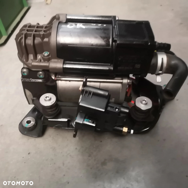 KOMPRESOR ZAWIESZENIA WABCO BMW G32 G31