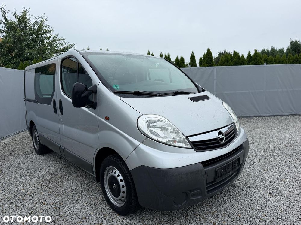 Opel Vivaro - 1