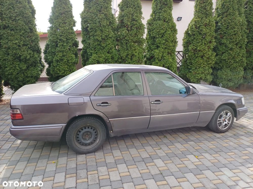 Mercedes-Benz Klasa E - 4