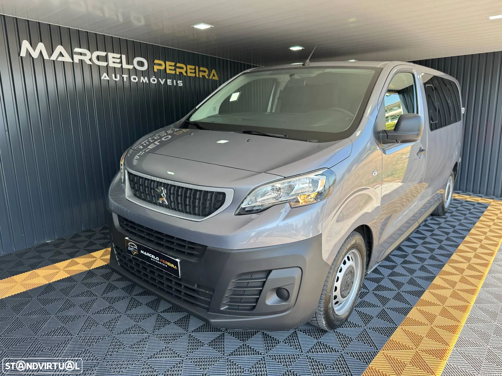 Peugeot Expert 1.5 BlueHDi L2H1 Semi-Vidrado - 1