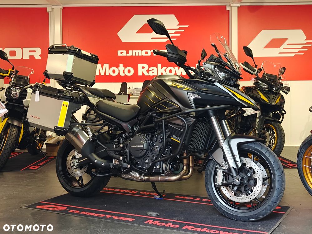 QJMOTOR SRT900S - 17