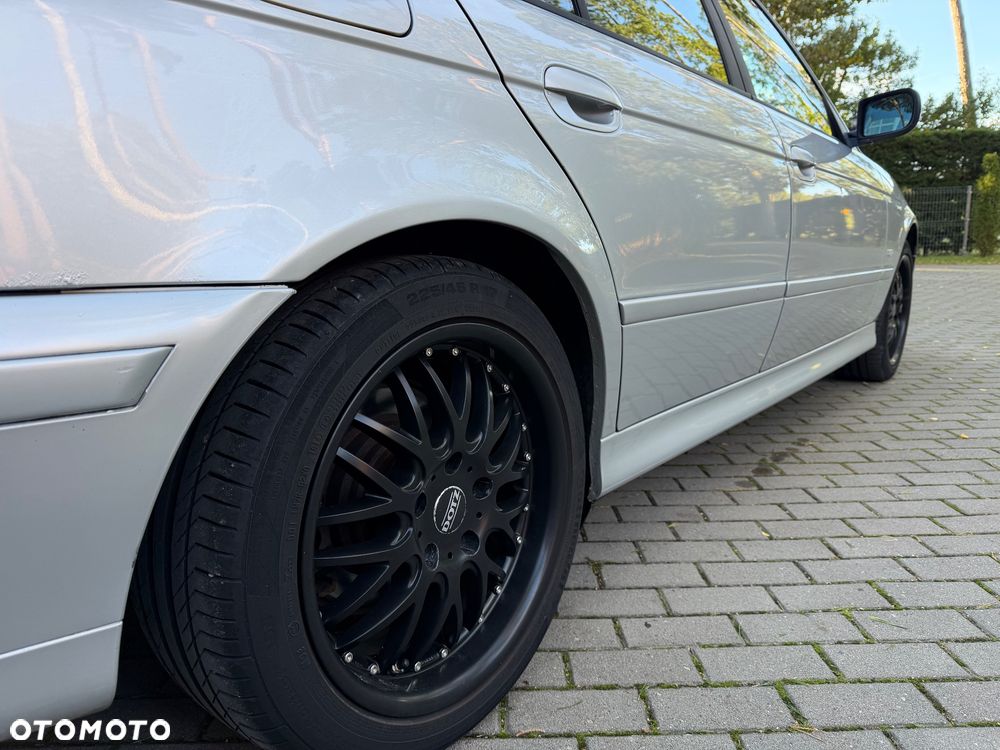 BMW Seria 5 520i - 6