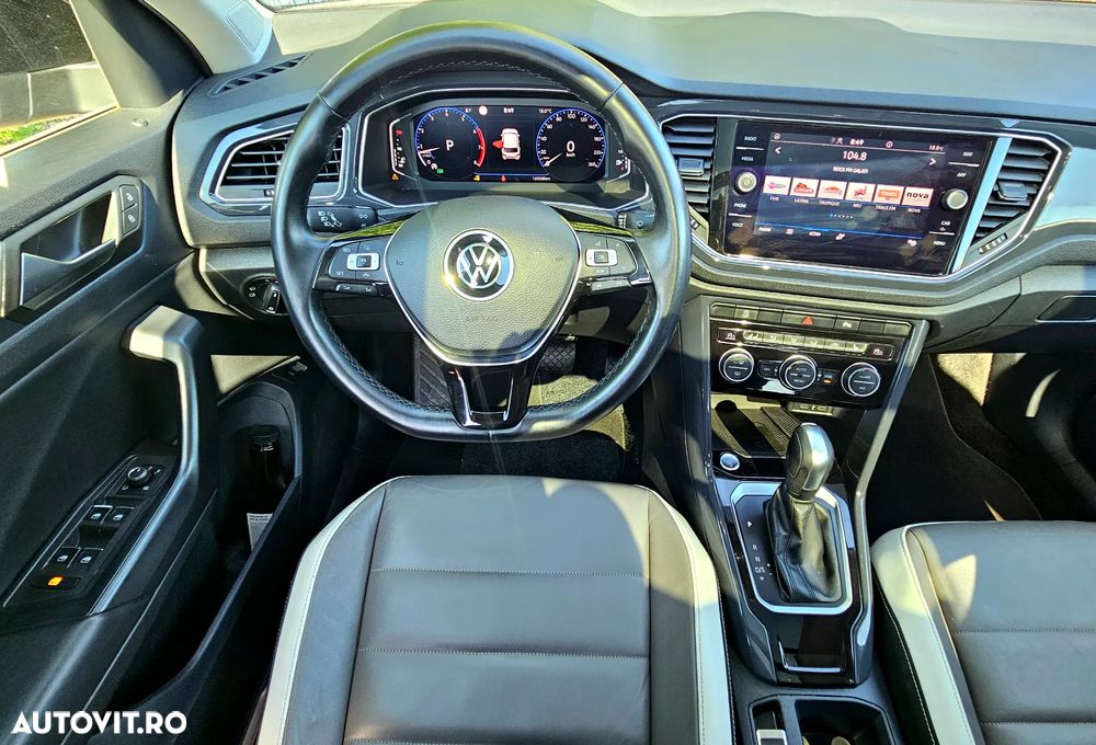 Volkswagen T-Roc - 11