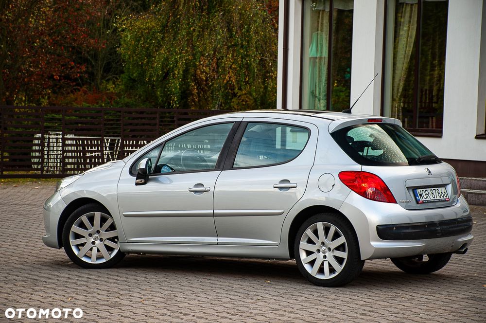 Peugeot 207 150 Turbo Platinum - 23