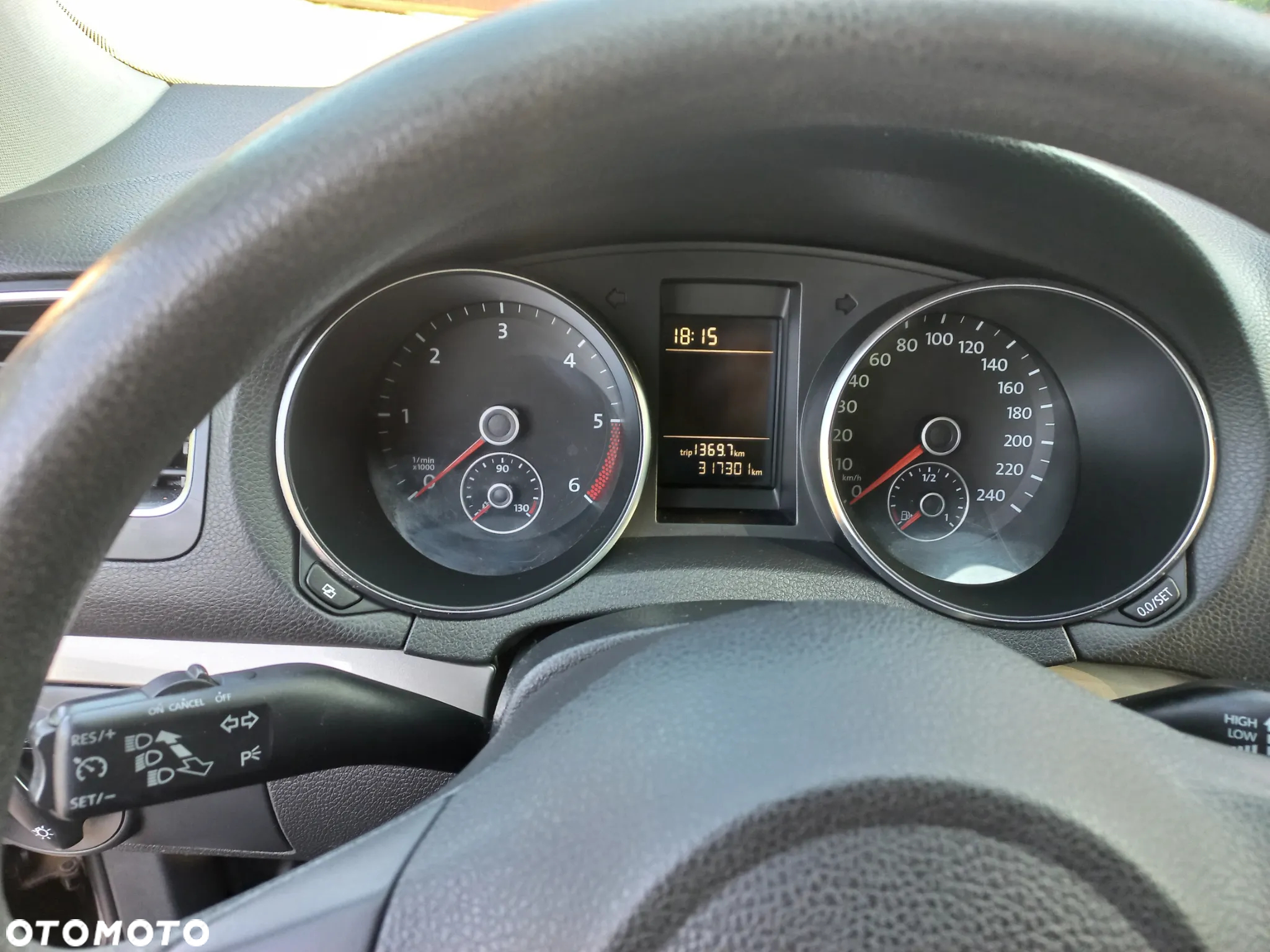 Volkswagen Golf - 14