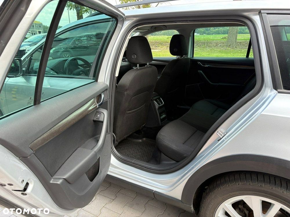 Skoda Octavia 2.0 TDI (Green tec) 4x4 Ambition - 25