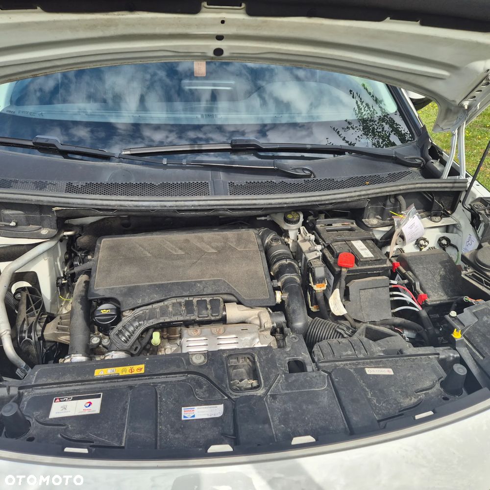 Peugeot 3008 1.2 PureTech Allure S&S - 5