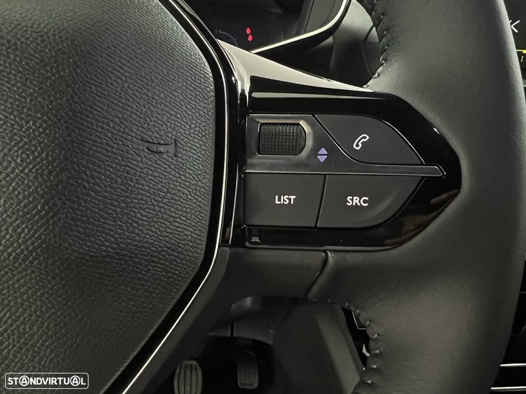 Peugeot 2008 1.2 PureTech Allure Pack - 20