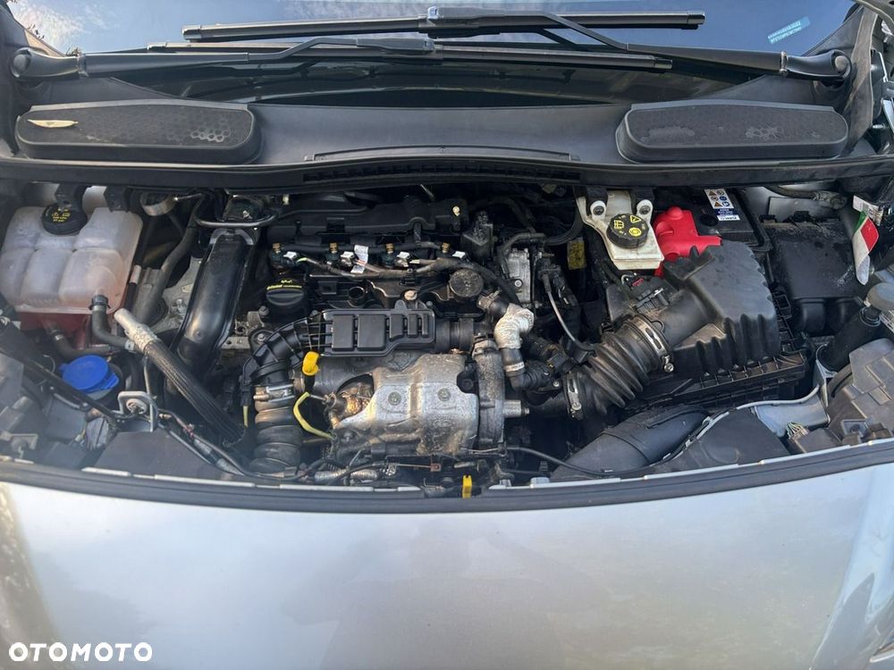 Ford Transit Connect - 25
