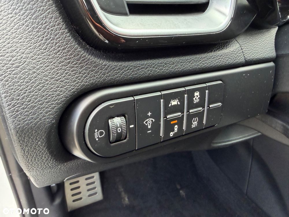 Kia Ceed 1.6 CRDi Eco-Dynamics+ (48V Mild-Hybrid) GT Line - 14