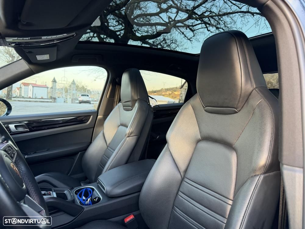 Porsche Cayenne Coupé E-Hybrid Platinum Edition - 8