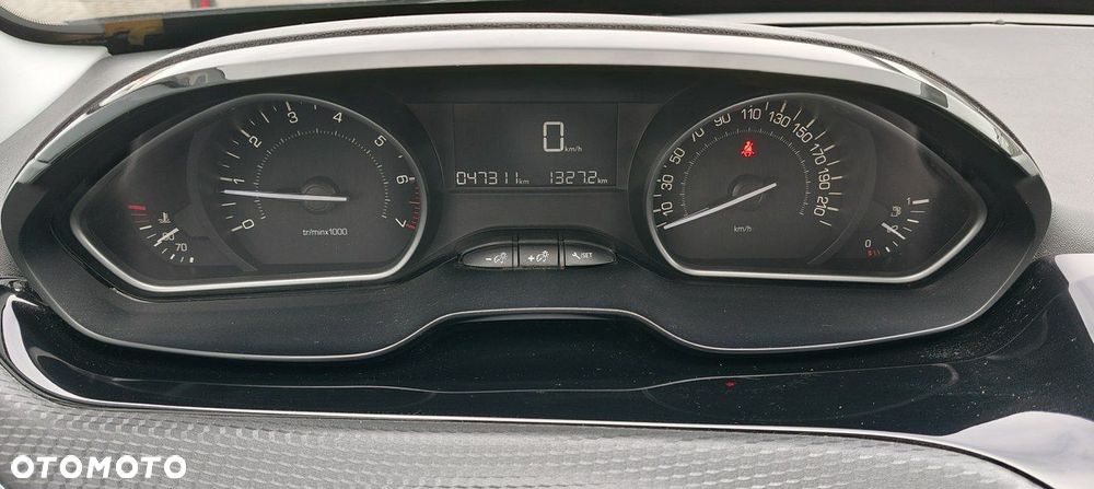 Peugeot 2008 1.2 Pure Tech GPF Style - 16