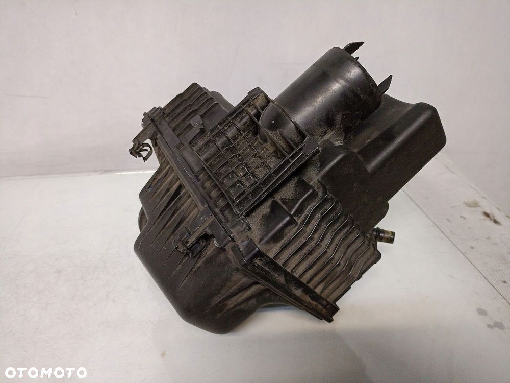obudowa filtra powietrza z chłodniczką 2.0 d citroen c5 i - 6