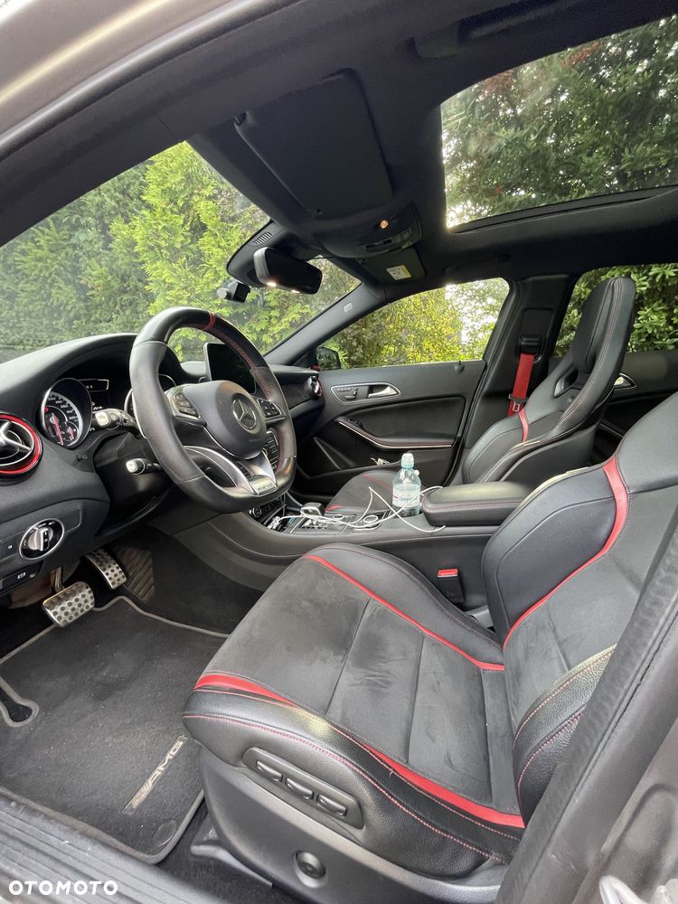 Mercedes-Benz GLA - 17