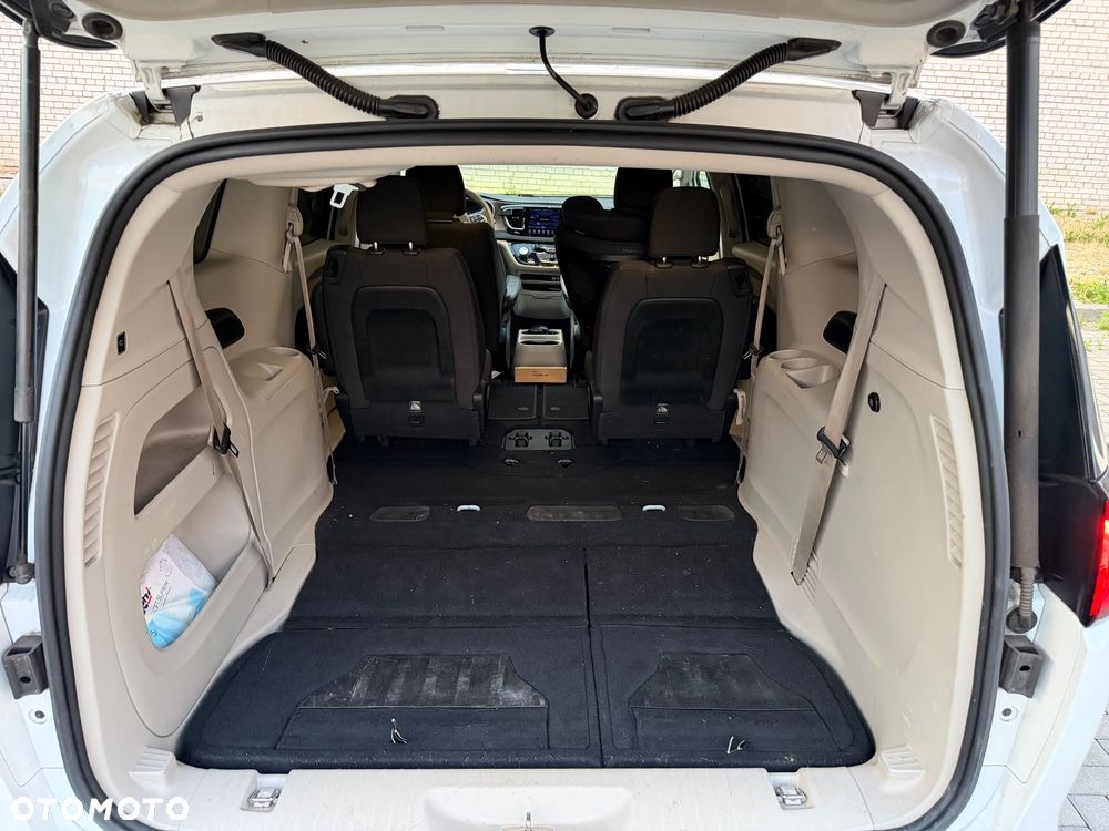 Chrysler Pacifica - 25